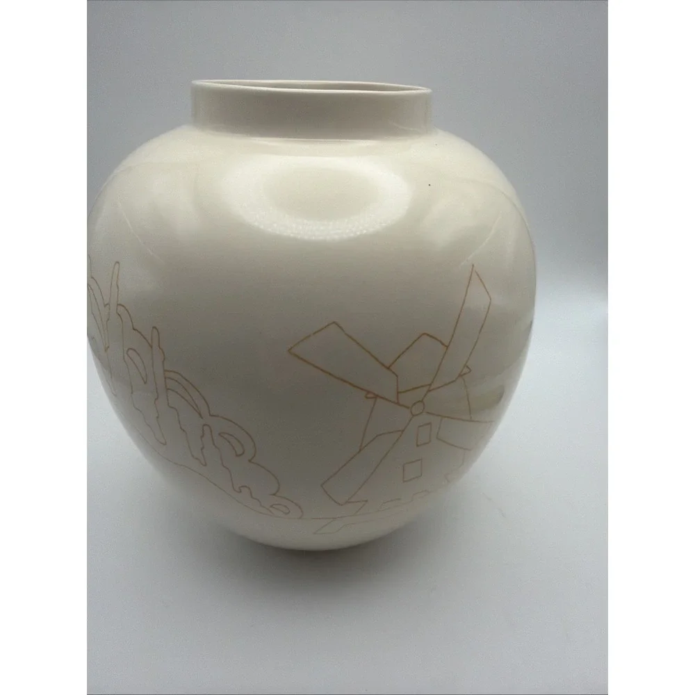 Wedgwood Clarice Cliff Bizarre Windmill Vase Rubin Collection England 8.5